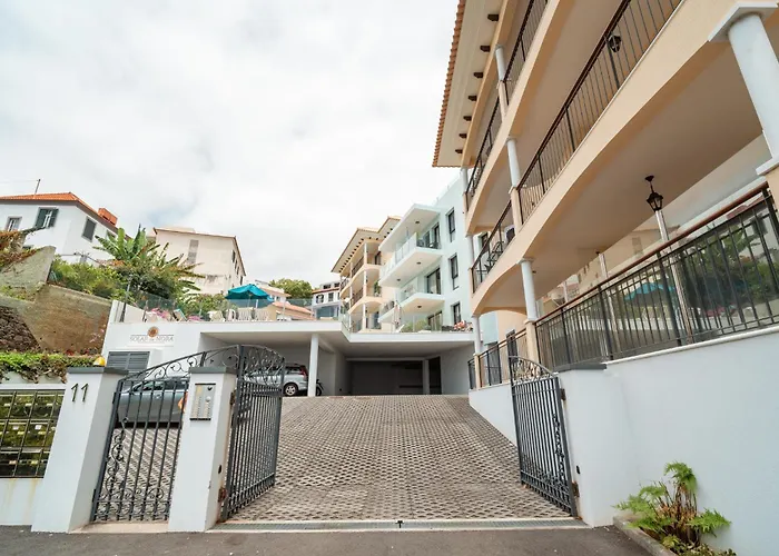 Nora Charming - Pool -10m Walk Center アパート フンシャル