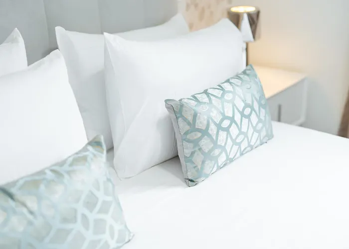 Nora Charming - Pool -10m Walk Center