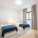 Nora Charming - Pool -10m Walk Center *
