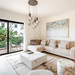아파트 Nora Charming - Pool -10m Walk Center 푼샬