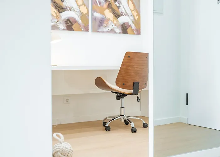 Nora Charming - Pool -10m Walk Center