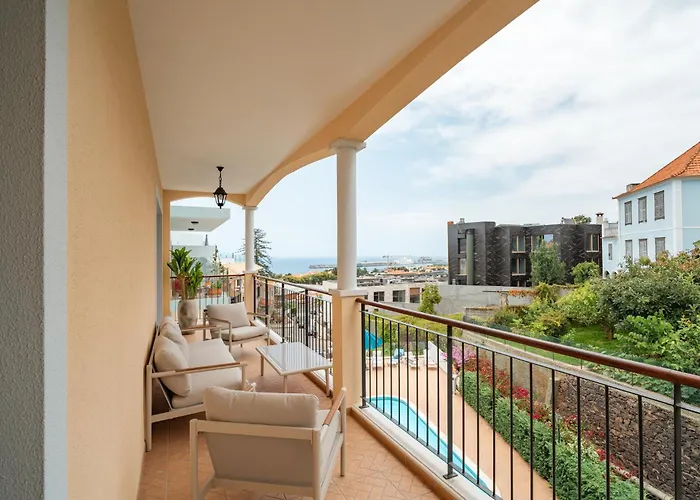 Nora Charming - Pool -10m Walk Center Funchal (Madeira)