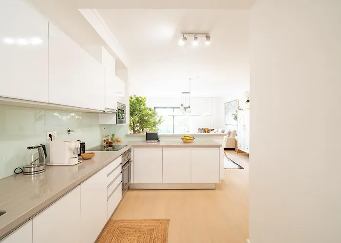 Nora Charming - Pool -10m Walk Center Funchal (Madeira)