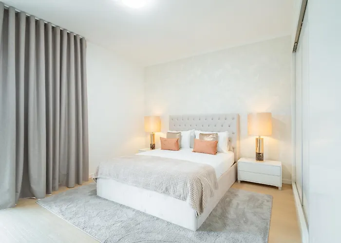 Nora Charming - Pool -10m Walk Center * Funchal (Madeira)