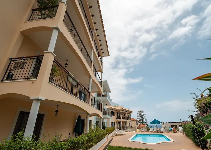 Appartamento Nora Charming - Pool -10m Walk Center *