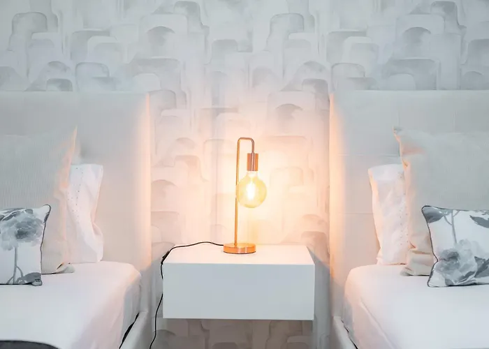 Nora Charming - Pool -10m Walk Center *